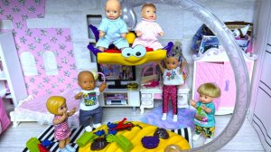 НА КОВРЕ САМОЛЕТЕ😲 смешная игра🤣 Катя и Макс веселая семейка! Куклы Барби мультики