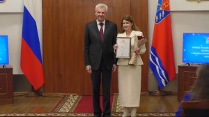 Сергей Носов наградил колымчан государственными и региональными наградами