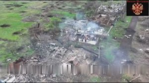 🔴Группа укронацистов пыталась укрыться в зданиях, но была обнаружена и поражена дронами🔴