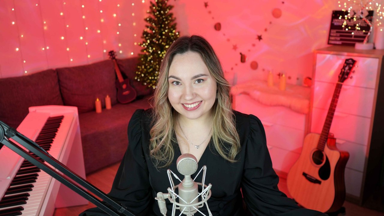 ПОЮ ПЕСНИ В ПРЯМОМ ЭФИРЕ! ЗАХОДИ смотреть онлайн