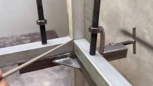 Приспособление для сварки профильной трубы под углом