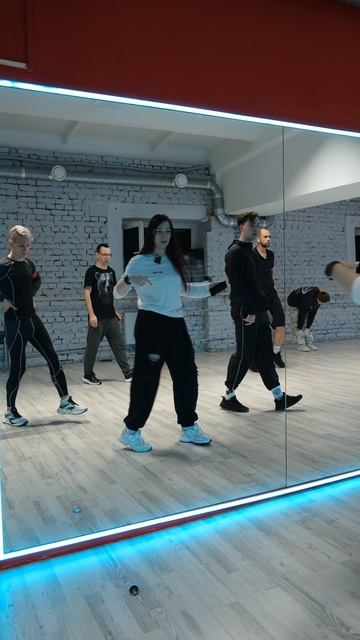 SHUFFLE с Настей Chbens 💫 Танцевальный центр S17 Конюшенная площадь, 2В смотреть онлайн