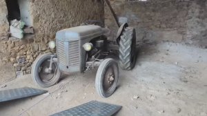 ТРАКТОР ЗАБЫЛИ НА 80 ЛЕТ! Заводим