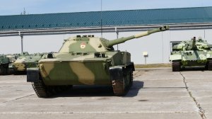 Плавающий танк ПТ-76Б, День танкиста, парк Патриот, 14 сентября 2025