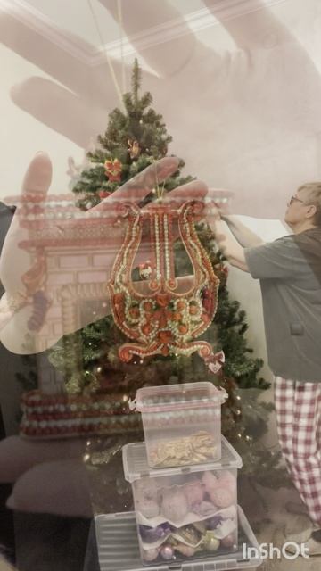 Украшаем елку к новому году 2026