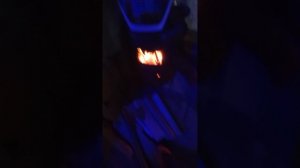 видео  маленький рассказ  как на буржуйке подогревать чай и пакет с вермишелью