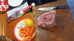 Свиной карбонат с морковью