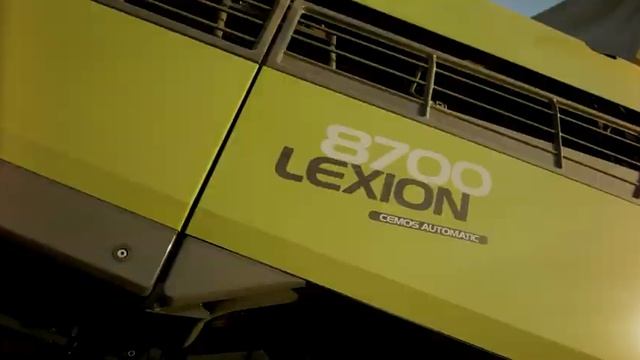 CLAAS LEXION 8700