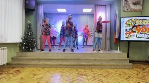 Путешествие сквозь время: Новогодний огонёк. Танец "Синий иней"