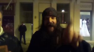 Ο ΟΥΡΑΝΌΣ ΜΙΛΑΕΙ ΚΑΙ ΦΩΤΊΖΕΙ