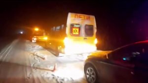 Госавтоинспекторы помогли водителю школьного автобуса, который сломался на трассе в Башкирии