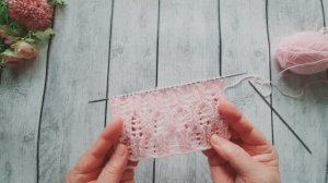 Очаровательный узор поворотными рядами.