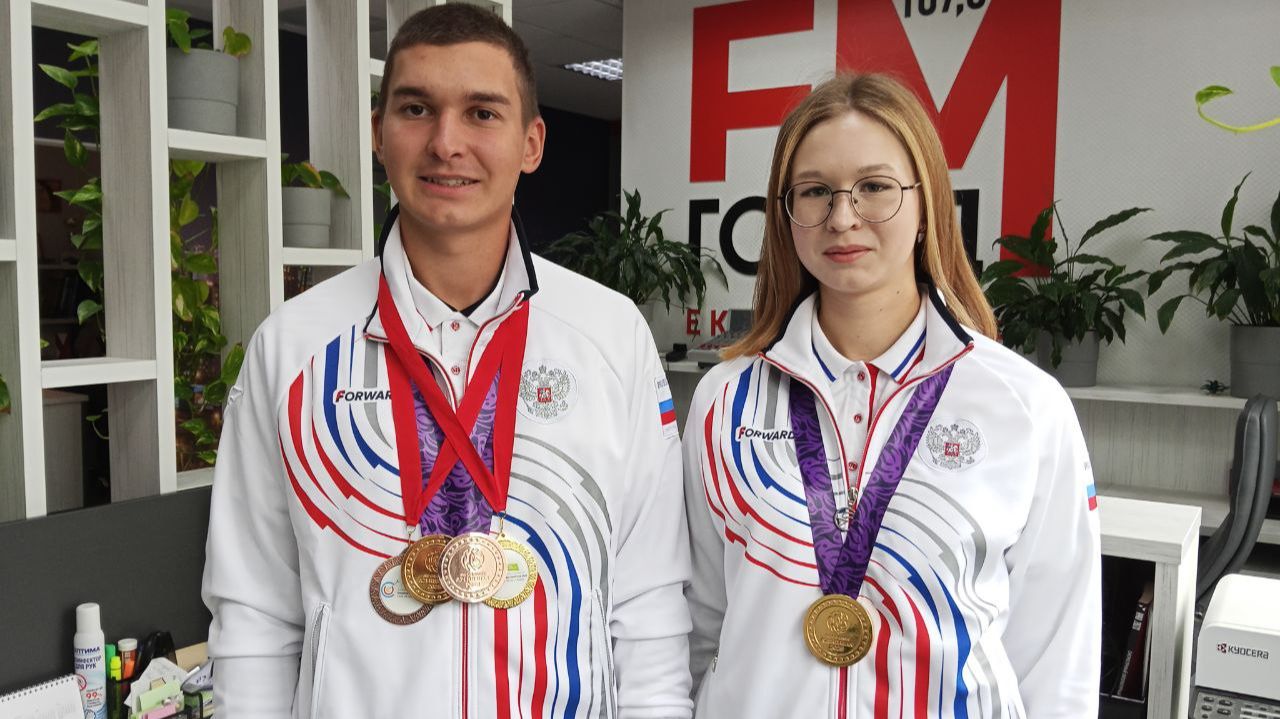 Сколько весит натянутый лук? И может ли стрела попасть в стрелу в полете? смотреть онлайн