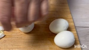 Фаршированные яйца - куриным паштетом!