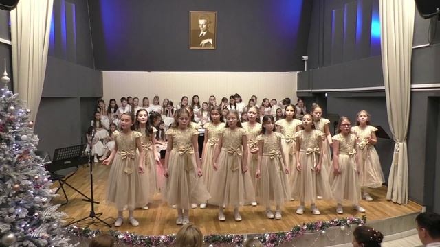 Муз. Г.Альмухамедова, сл. С.Габаши, перевод с татарского М.Павловой «Лодки на волне».