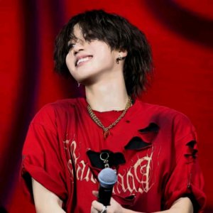 рисуем) хаха болтаем о скизиках если конечно будут комменты.. надеемся 🤞🤞