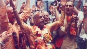 Утренняя прогулка Шрилы Прабхупады 25.12.1975, Сананд, Индия. О Битлз.