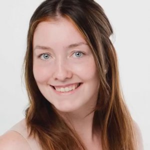 the girl cheating on her boyfriend with alle the guys in the class the guys could choos face or ass