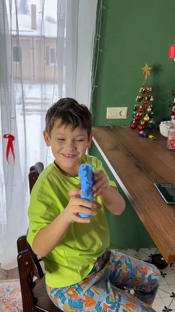 Лучший ПРАНК 🔫 над сыном 😅 смотреть онлайн