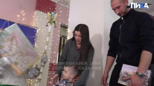 Казачий генерал и Дед Мороз исполнили желание юного луганчанина