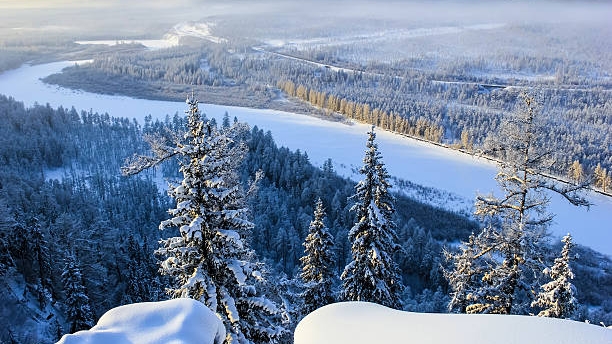 На краю холода: Якутск — самый большой город, стоящий на вечной мерзлоте». смотреть онлайн