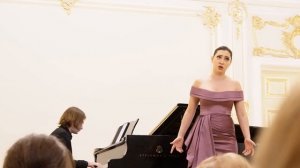 Полина Шароварова исполняет арию Изабеллы из оперы Россини Итальянка в Алжире.Фортепиано — Марк Ваза