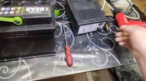 как проверить аккумулятор без ариометра.