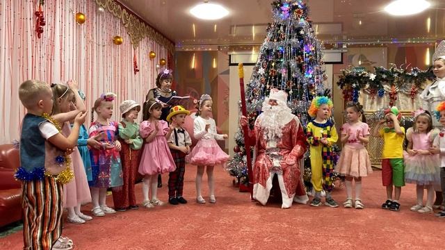 Песня "Бом-бом" -  стучат часы!" Группа №7 "Светлячки"