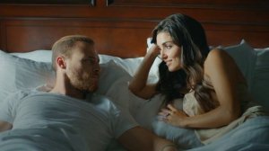 Постучись в мою дверь - Медовый месяц! Я что еще сплю? Все правда - я твоя жена, ты мой муж!