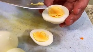 Салат Оливье, вкусный домашний рецепт. Салаты на праздничный стол в гостях у Вани!