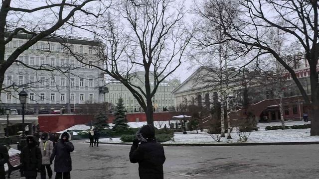 Москва  тихие переулки .которые надо ещё найти и Арбат весь в аранжевом. смотреть онлайн