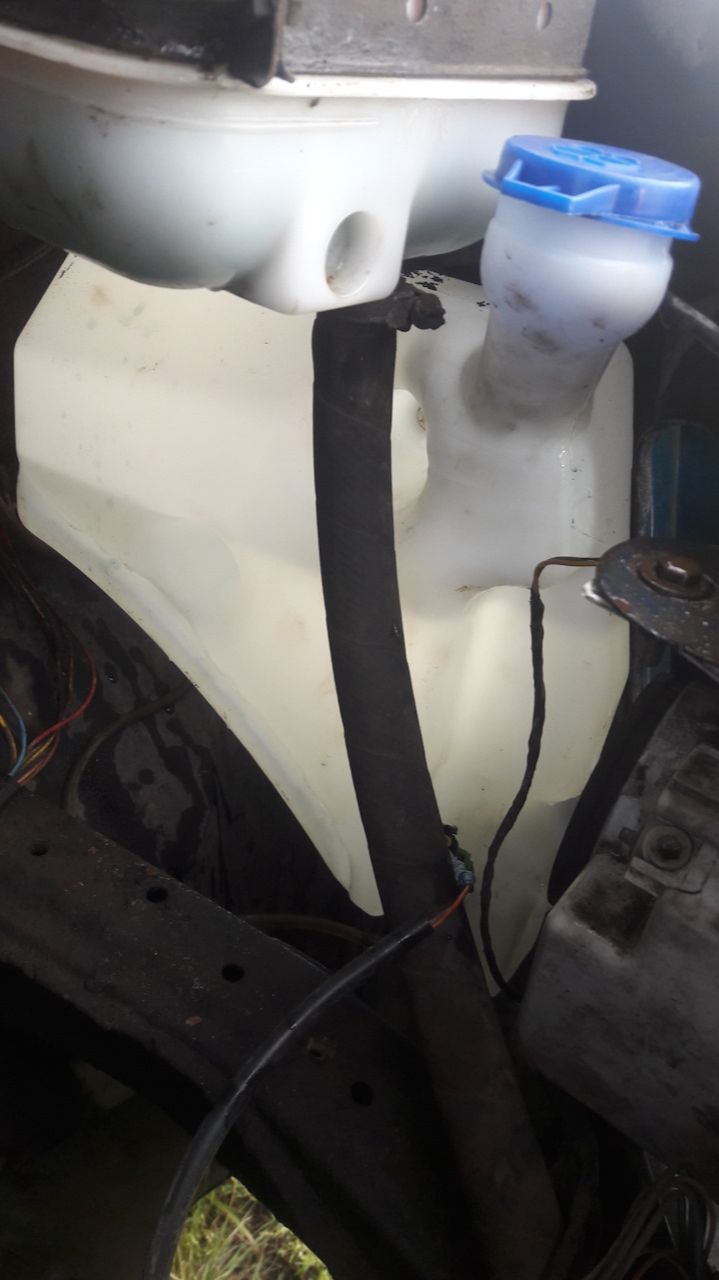 как установить бачёк омывателя от бизнеса - 1 часть смотреть онлайн