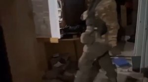 Наши парни захватили вражеский КП батальона!