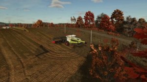 FS25 Claas Lexion 8900 молотит сою.