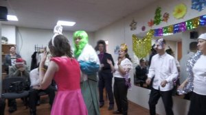 Шуточный номер «В лесу родилась елочка»