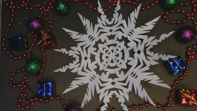 СНЕЖИНКА ИЗ БУМАГИ * НОВОГОДНИЕ ПОДЕЛКИ  * УКРАШЕНИЕ К НОВОМУ ГОДУ 2021