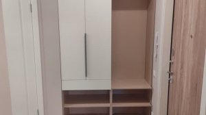 Прихожая с электрощитком внутри 209