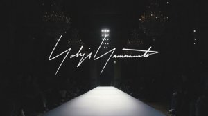 Показ женской коллекции Yohji Yamamoto весна-лето 2025