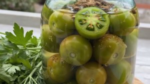 Помидоры соленые зеленые. Рецепт внутри.
