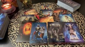 Есть ли то, что он скрывает от тебя 🍒🔮🍓Таро