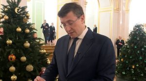 Губернатор Нижегородской области Глеб Никитин снял 3 шара-открытки с «Ёлки желаний» в Москве
