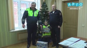 Сафоновские полицейские исполнили мечту 5-летнего Богдана