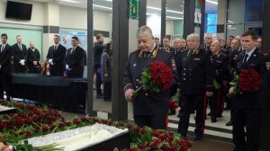 В Москве простились с инспекторами ДПС, погибшими на этой неделе при исполнении долга.