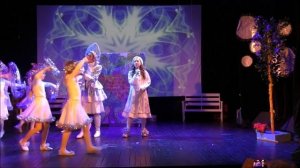 песня Снегурочки и танец снежинок