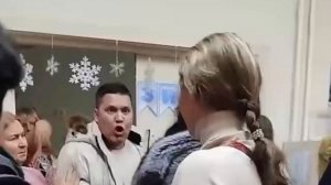 Новогодний утренник в Челябинске закончился скандалом из-за потерянного подарка