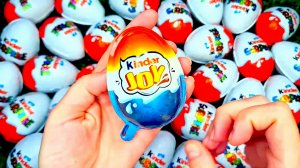 Увлекательное видео | Распаковка сине-красной конфеты Kinder Joy и 500 конфет Kinder Surprise