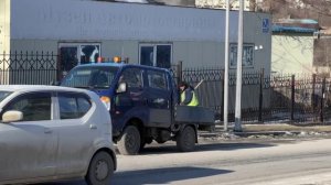 На очистку тротуаров Владивостока ото льда привлечены дополнительные подрядные организации.