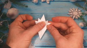 Как сделать снежинку из бумаги