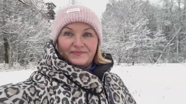 Vlog🤗Москву завалило снегом 😊Выбираю крем для лица в Магнит Косметик. смотреть онлайн