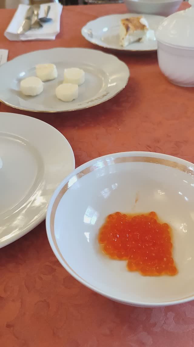 Завтрак в военно санатории Кисловодский! Довольны все! смотреть онлайн